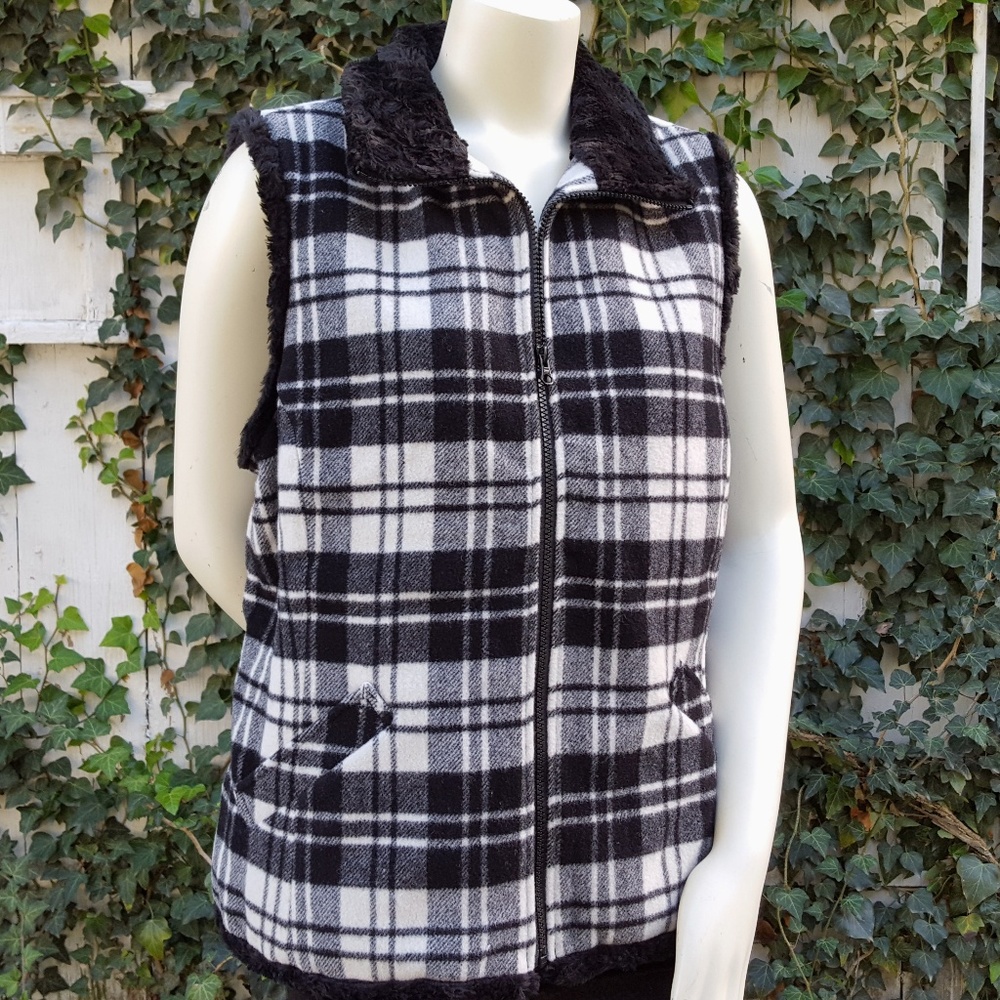 Woolrich Plaid Wool Vest Fur Lined White Black